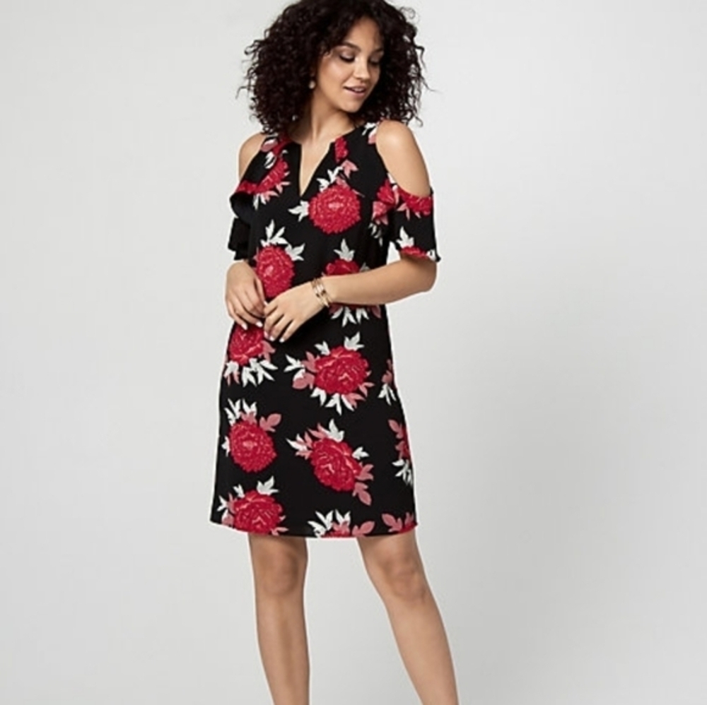 NWT Beautiful Cold Shoulder Dress